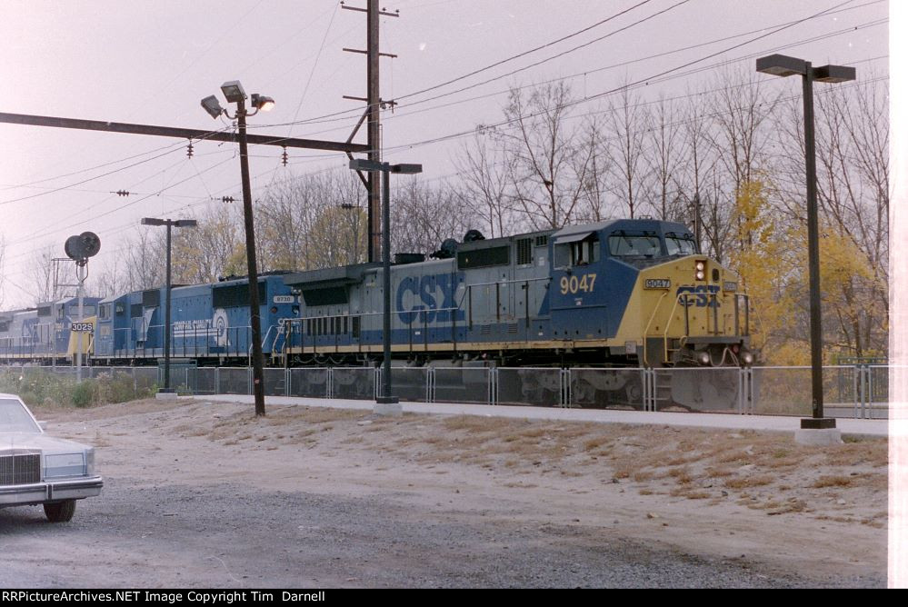 CSX 9047, 8730, 7864 on Q410